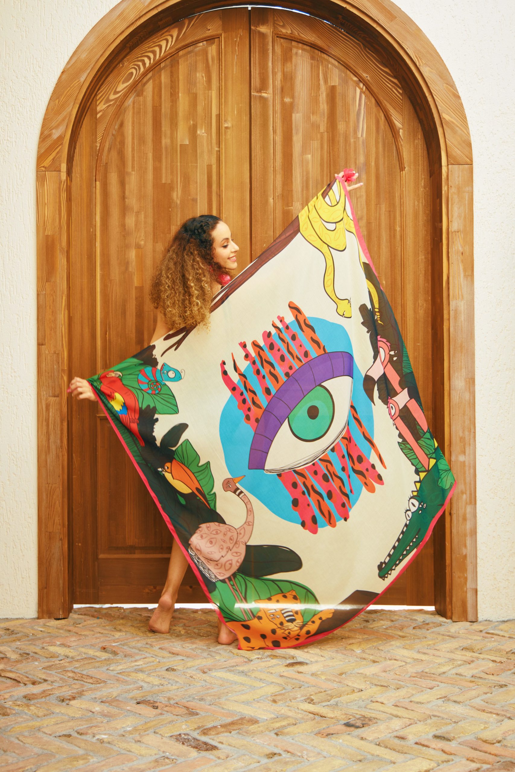 Pareo ölçüsü kaç cm olmalı? 155 × 155 cm Begart pareosu örneği.